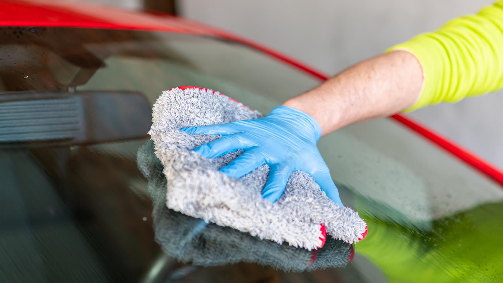 Clean automotive glass